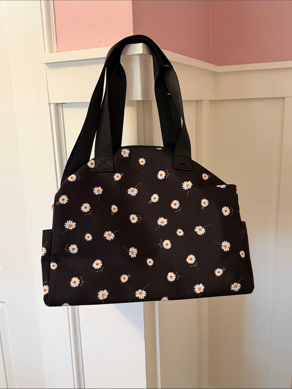 Daisy Print Tote Bag — Black